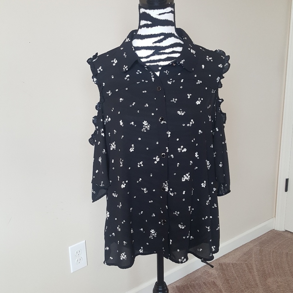 LC Lauren Conrad Black Cold Shoulder Floral Blouse